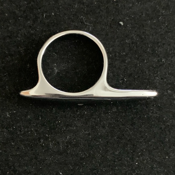 Ring - Picture 3 of 4